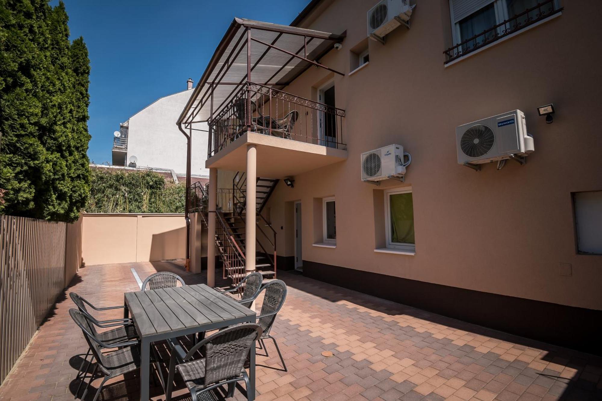 Mokka Apartman Segedin Dış mekan fotoğraf