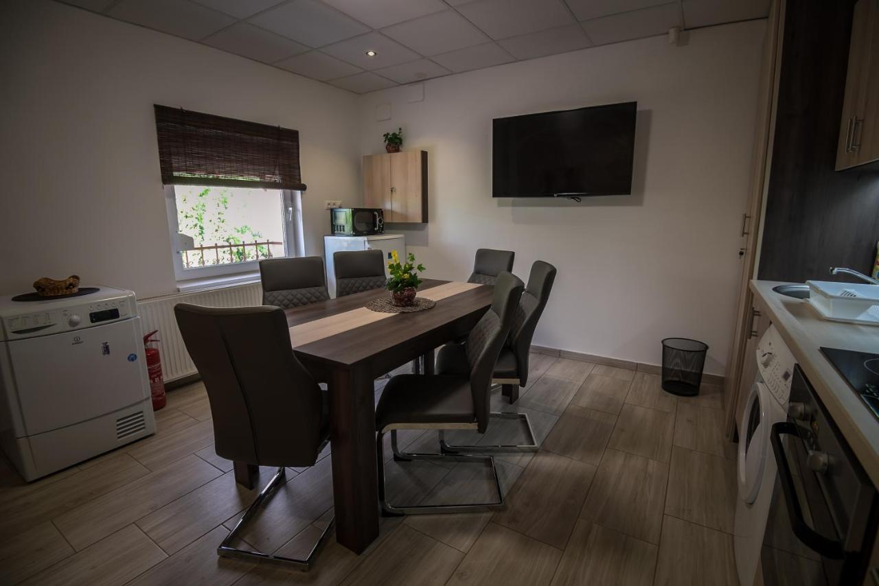 Mokka Apartman Segedin Dış mekan fotoğraf
